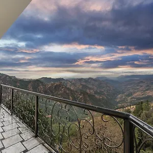 Hotel Deepwoods Shimla